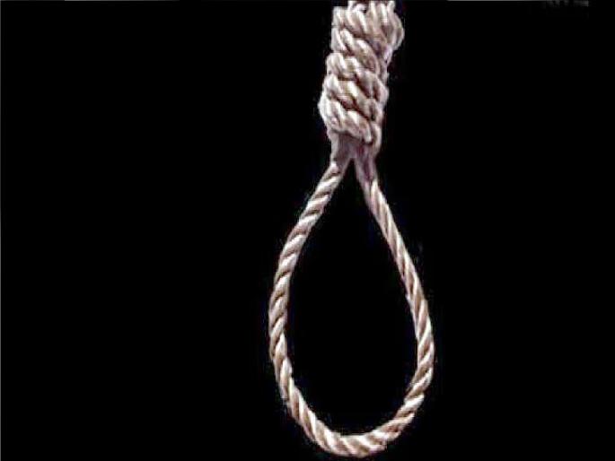 One commits suicide by hanging at Punwadi bus stand | Satara News: पुनवडी बसथांब्यात गळफास घेऊन एकाची आत्महत्या One commits suicide by hanging at Punwadi bus stand | Satara News: पुनवडी बसथांब्यात गळफास घेऊन एकाची आत्महत्या