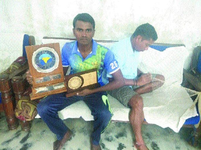  Felicitated Milan Tera by DG | डीजींच्या हस्ते मिलन तरे यांचा सत्कार