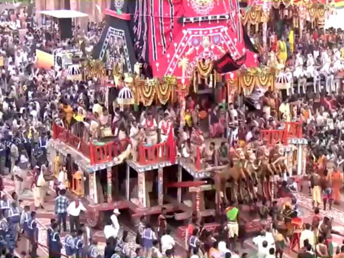 Puri Jagannath Rath Yatra : stampede In Rath Yatra of Lord Jagannath in Puri; Hundreds of devotees injured, one dead | पुरीमध्ये भगवान जगन्नाथाच्या रथयात्रेत चेंगराचेंगरी; एकाचा मृत्यू, अनेक भाविक जखमी Puri Jagannath Rath Yatra : stampede In Rath Yatra of Lord Jagannath in Puri; Hundreds of devotees injured, one dead | पुरीमध्ये भगवान जगन्नाथाच्या रथयात्रेत चेंगराचेंगरी; एकाचा मृत्यू, अनेक भाविक जखमी