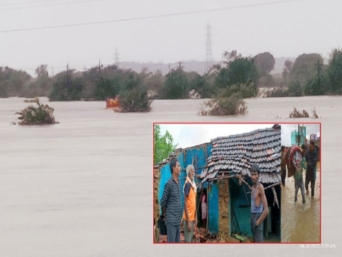 Heavy rains in Chandrapur district; Many villages were flooded, houses collapsed and life disrupted | चंद्रपूर जिल्ह्यात अतिवृष्टी; अनेक गावांना पुराचा वेढा, घरांची पडझड, जनजीवन विस्कळीत Heavy rains in Chandrapur district; Many villages were flooded, houses collapsed and life disrupted | चंद्रपूर जिल्ह्यात अतिवृष्टी; अनेक गावांना पुराचा वेढा, घरांची पडझड, जनजीवन विस्कळीत