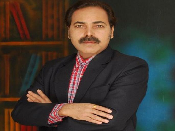 Gavande meets commissionaire Bhapkar ; The request to withdraw the suspension | औरंगाबादचे विभागीय आयुक्त भापकरांच्या ‘खिदमत’मध्ये गावंडे; निलंबन मागे घेण्याची केली विनंती Gavande meets commissionaire Bhapkar ; The request to withdraw the suspension | औरंगाबादचे विभागीय आयुक्त भापकरांच्या ‘खिदमत’मध्ये गावंडे; निलंबन मागे घेण्याची केली विनंती