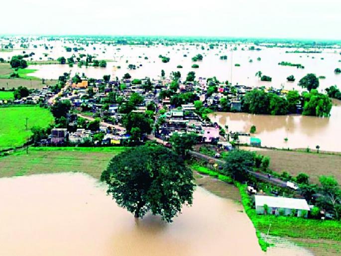 only three MLAs onfield out of 10 in flood situation in Yavatmal district; Seven people asked over the phone | पूरस्थितीत दहा पैकी केवळ तीन आमदार 'ऑनफिल्ड'; सात जणांनी फोनवरूनच केली विचारपूस only three MLAs onfield out of 10 in flood situation in Yavatmal district; Seven people asked over the phone | पूरस्थितीत दहा पैकी केवळ तीन आमदार 'ऑनफिल्ड'; सात जणांनी फोनवरूनच केली विचारपूस