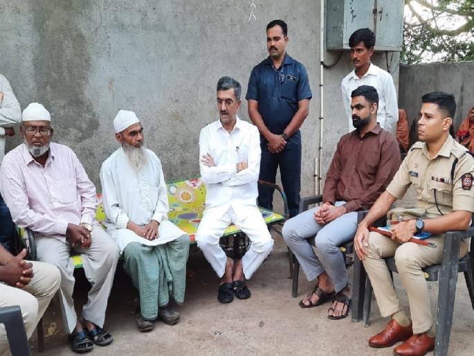 Pusesavali Riots: Finally, the Guardian Minister visited Pusesavali after ten days | अखेर पालकमंत्र्यांची दहा दिवसानंतर पुसेसावळीला भेट