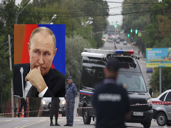 Attack on Putin's Car: Big mistake in Vladimir Putin's security; sudden explosion in the car | Attack on Putin's Car: व्लादिमीर पुतिन यांच्या सुरक्षेत मोठी चूक; कारमध्ये अचानक झाला स्फोट Attack on Putin's Car: Big mistake in Vladimir Putin's security; sudden explosion in the car | Attack on Putin's Car: व्लादिमीर पुतिन यांच्या सुरक्षेत मोठी चूक; कारमध्ये अचानक झाला स्फोट