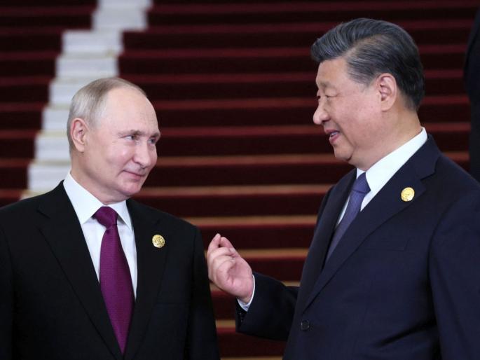 After Donald Trump, Putin will now visit China Made a big statement regarding Xi Jinping | डोनाल्ड ट्रम्प यांच्यानंतर आता पुतिन चीन दौऱ्यावर जाणार! शी जिनपिंग यांच्यासंदर्भात केलं मोठं विधान, म्हणाले... After Donald Trump, Putin will now visit China Made a big statement regarding Xi Jinping | डोनाल्ड ट्रम्प यांच्यानंतर आता पुतिन चीन दौऱ्यावर जाणार! शी जिनपिंग यांच्यासंदर्भात केलं मोठं विधान, म्हणाले...