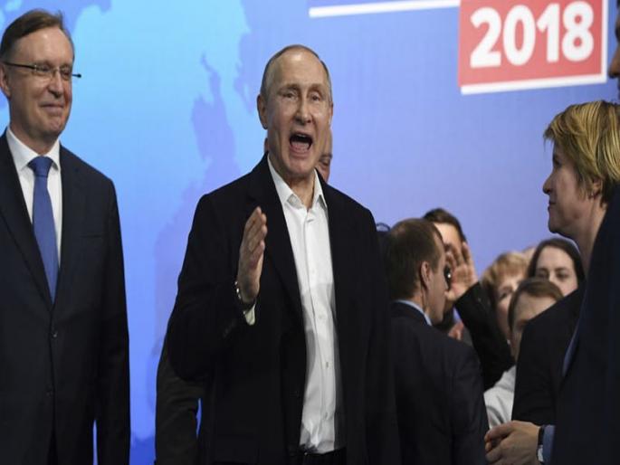 Vladimir Putin wins Russia presidential election re-elected for another 6 years | रशियामध्ये पुन्हा पुतीनराज, जगातील सर्वात मोठ्या देशाचे अध्यक्ष Vladimir Putin wins Russia presidential election re-elected for another 6 years | रशियामध्ये पुन्हा पुतीनराज, जगातील सर्वात मोठ्या देशाचे अध्यक्ष