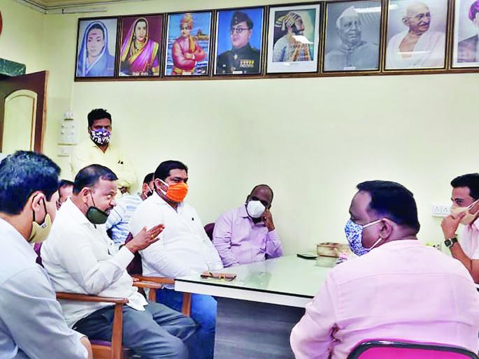 Chiplun contractors angry over Rs 50 crore fatigue | पन्नास कोटी थकल्याने चिपळूणचे ठेकेदार संतप्त Chiplun contractors angry over Rs 50 crore fatigue | पन्नास कोटी थकल्याने चिपळूणचे ठेकेदार संतप्त