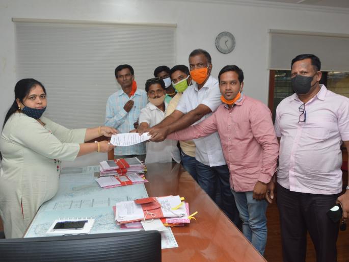 Read the problems before the construction department superintendent engineer | बांधकाम खाते अधीक्षक अभियंत्यांसमोर वाचला समस्यांचा पाढा Read the problems before the construction department superintendent engineer | बांधकाम खाते अधीक्षक अभियंत्यांसमोर वाचला समस्यांचा पाढा