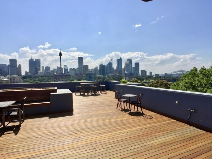 Coronavirus Queensland police fines trio for gathering on Gold Coast building roof | CoronaVirus: रात्री टेरेसवर बसताय? १३३४ डॉलर्स भरा! Coronavirus Queensland police fines trio for gathering on Gold Coast building roof | CoronaVirus: रात्री टेरेसवर बसताय? १३३४ डॉलर्स भरा!