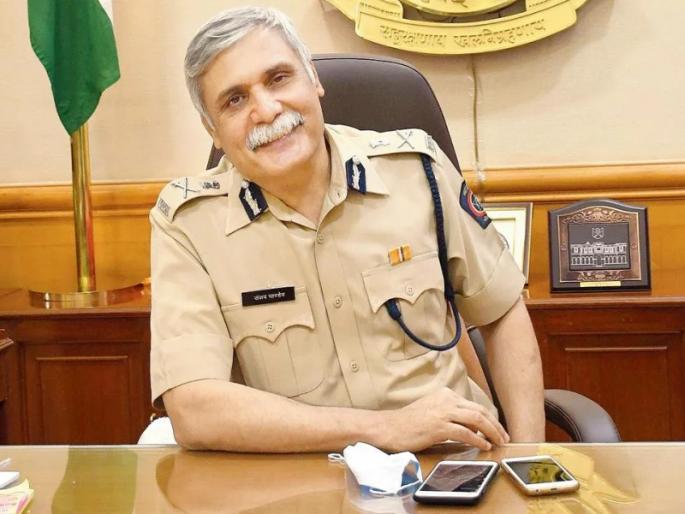 There is no habit of instant change; Mumbaikars appreciate the decision of the Commissioner of Police | झटपट बदलांची सवय नाही, 'सास तो लेने दो सर'; पोलीस आयुक्तांच्या निर्णयाचं मुंबईकरांकडून कौतुक There is no habit of instant change; Mumbaikars appreciate the decision of the Commissioner of Police | झटपट बदलांची सवय नाही, 'सास तो लेने दो सर'; पोलीस आयुक्तांच्या निर्णयाचं मुंबईकरांकडून कौतुक