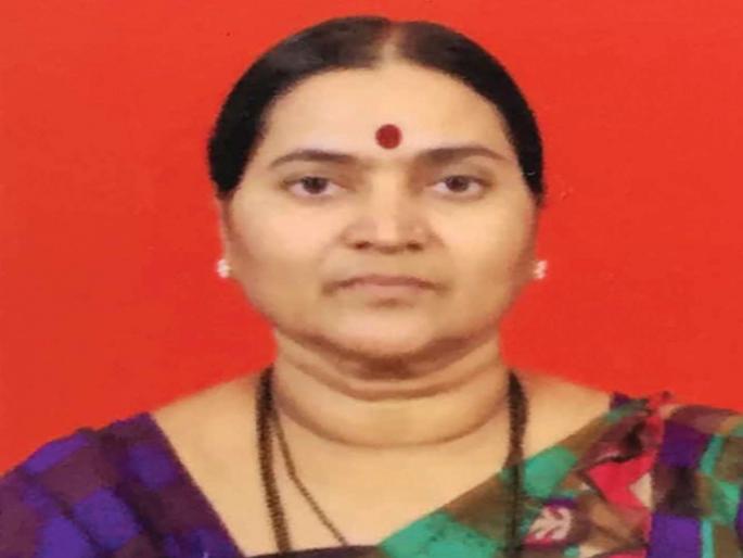 She quit her government job and gave employment to thirty women | Women's Day Special: सरकारी नोकरीचा त्याग करुन 'तिने' तीस महिलांना दिली रोजगाराची संधी