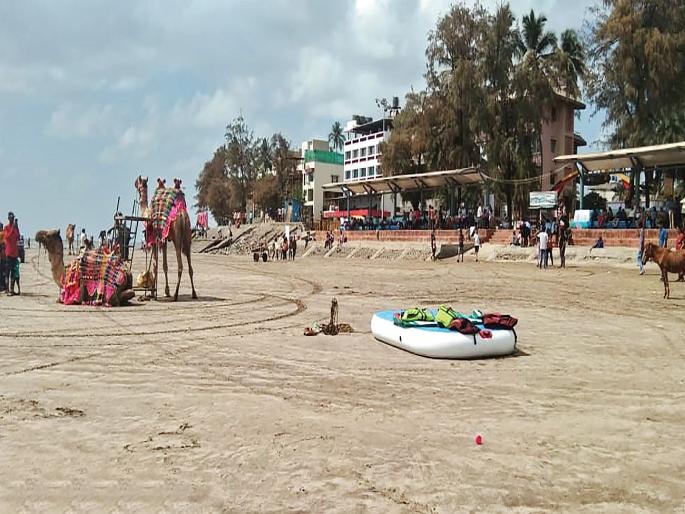 Holi excitement, however, clears to dust; Shocked at the sights for fear of Corona | होळी उत्साहात, मात्र धूलिवंदनावर सावट; कोरोनाच्या भीतीने पर्यटनस्थळांवर शुकशुकाट Holi excitement, however, clears to dust; Shocked at the sights for fear of Corona | होळी उत्साहात, मात्र धूलिवंदनावर सावट; कोरोनाच्या भीतीने पर्यटनस्थळांवर शुकशुकाट