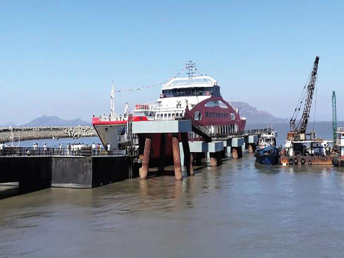 CCTV Watch at the Ports; Twenty places in the district are dangerous for safety | बंदरांवर सीसीटीव्हीचा वॉच; जिल्ह्यातील वीस ठिकाणे सुरक्षेच्या दृष्टीने धोकादायक CCTV Watch at the Ports; Twenty places in the district are dangerous for safety | बंदरांवर सीसीटीव्हीचा वॉच; जिल्ह्यातील वीस ठिकाणे सुरक्षेच्या दृष्टीने धोकादायक