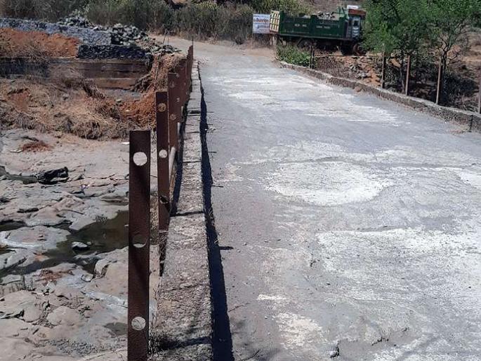 Bridge of Asrwadi bridge | आसरेवाडी येथील पुलाची दुरवस्था Bridge of Asrwadi bridge | आसरेवाडी येथील पुलाची दुरवस्था