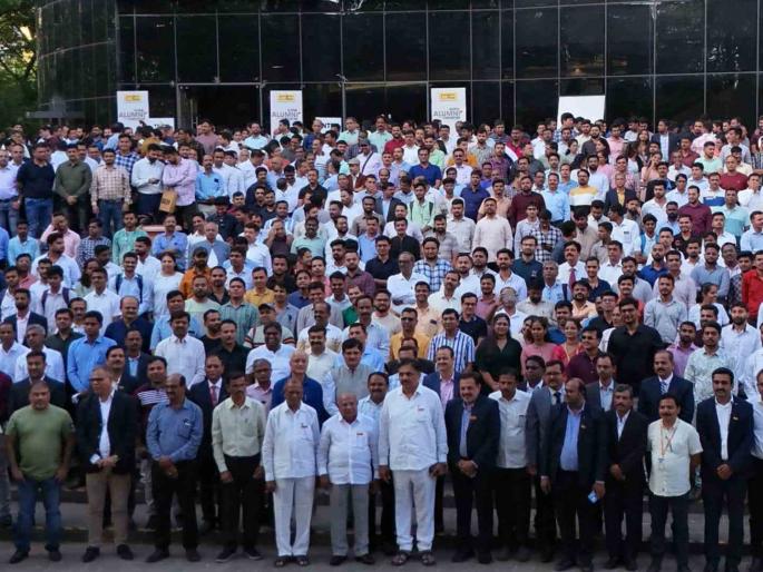 Successful alumni will make educational institutions successful says Jayant Patil | यशस्वी माजी विद्यार्थीच शैक्षणिक संस्थांना यशस्वी बनवतीलः जयंत पाटील    Successful alumni will make educational institutions successful says Jayant Patil | यशस्वी माजी विद्यार्थीच शैक्षणिक संस्थांना यशस्वी बनवतीलः जयंत पाटील