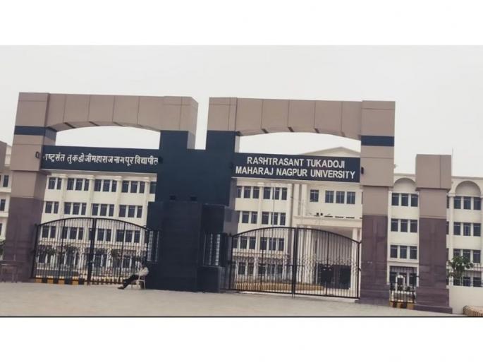 University Cash Counters Now 'Cashless'; Online facility for students to pay fees | विद्यापीठातील कॅश काऊंटर आता 'कॅशलेस'; विद्यार्थ्यांना शुल्क भरण्यासाठी ऑनलाईन सुविधा University Cash Counters Now 'Cashless'; Online facility for students to pay fees | विद्यापीठातील कॅश काऊंटर आता 'कॅशलेस'; विद्यार्थ्यांना शुल्क भरण्यासाठी ऑनलाईन सुविधा