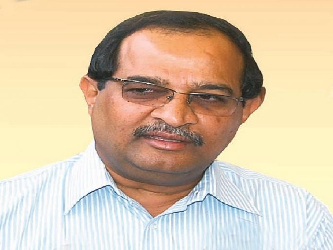 The watchman opened the lock to give it a kiss - Radhakrishna Vikare | चौकीदाराने चो-या करण्यासाठी कुलूप उघडून दिले - राधाकृष्ण विखे The watchman opened the lock to give it a kiss - Radhakrishna Vikare | चौकीदाराने चो-या करण्यासाठी कुलूप उघडून दिले - राधाकृष्ण विखे