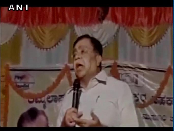 Congress is the thief's party; Congress MLA from Karnataka gave the house | काँग्रेस हा चोरांचा पक्ष; कर्नाटकातील काँग्रेस आमदाराने दिला घरचा अहेर Congress is the thief's party; Congress MLA from Karnataka gave the house | काँग्रेस हा चोरांचा पक्ष; कर्नाटकातील काँग्रेस आमदाराने दिला घरचा अहेर