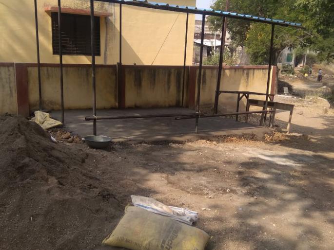 Lokmat Impact : R.O. in Khamgaon taluka; Plants work begins! | दणका लोकमतचा : खामगाव तालुक्यात आर.ओ. प्लांटच्या कामास सुरूवात! Lokmat Impact : R.O. in Khamgaon taluka; Plants work begins! | दणका लोकमतचा : खामगाव तालुक्यात आर.ओ. प्लांटच्या कामास सुरूवात!