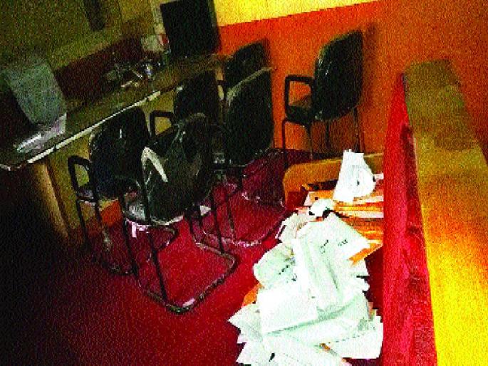 Burglary in the Kharambhoomi office | खारभूमी विभाग कार्यालयात घरफोडी
