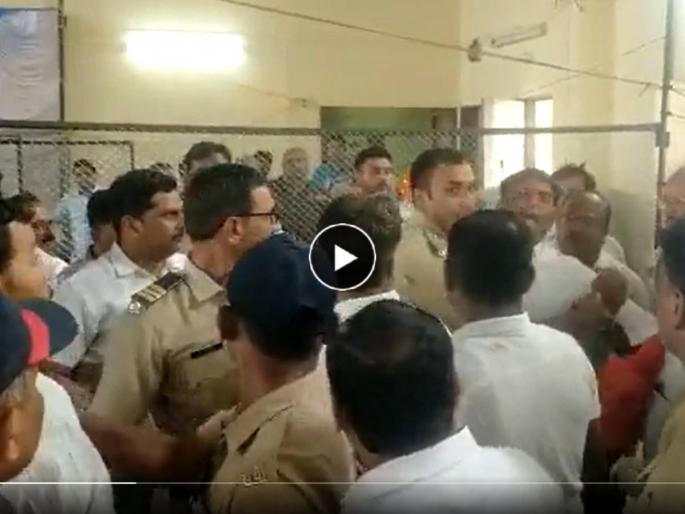 Confusion at the counting center in Pimpalgaon Bazar Committee | पिंपळगाव बाजार समितीत मतमोजणी केंद्रात गोंधळ Confusion at the counting center in Pimpalgaon Bazar Committee | पिंपळगाव बाजार समितीत मतमोजणी केंद्रात गोंधळ