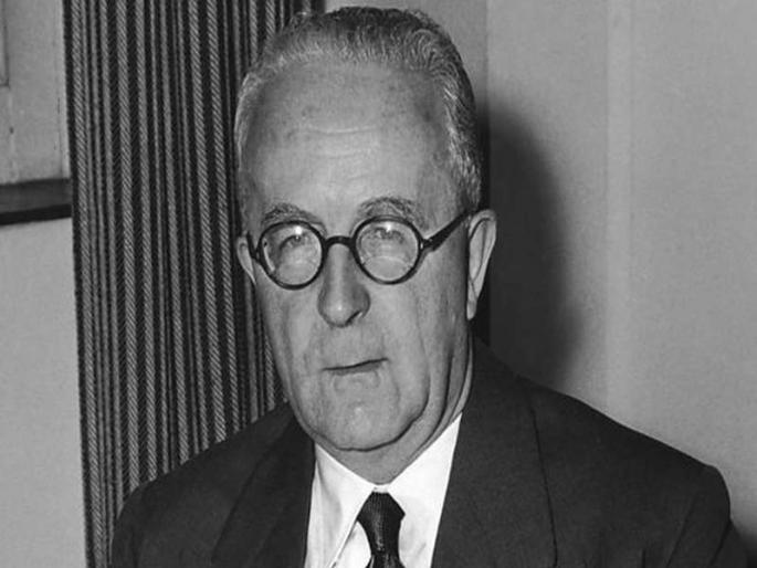 Independence Day: Do you know who drew Radcliffe line? | Independence Day: भारताचे तीन तुकडे करणाऱ्या रॅडक्लिफ लाइनबद्दल तुम्हाला माहिती आहे का? Independence Day: Do you know who drew Radcliffe line? | Independence Day: भारताचे तीन तुकडे करणाऱ्या रॅडक्लिफ लाइनबद्दल तुम्हाला माहिती आहे का?