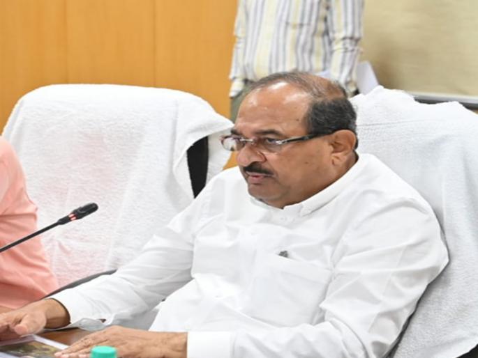 Deprived of normal water and blaming the government, it won't work; Vikhe Patil's stance on Pune's surplus water | सामान्य पाण्यापासून वंचित अन् दोष सरकारला, चालणार नाही; पुण्याच्या अतिरिक्त पाण्याबाबत विखे पाटलांची भूमिका Deprived of normal water and blaming the government, it won't work; Vikhe Patil's stance on Pune's surplus water | सामान्य पाण्यापासून वंचित अन् दोष सरकारला, चालणार नाही; पुण्याच्या अतिरिक्त पाण्याबाबत विखे पाटलांची भूमिका