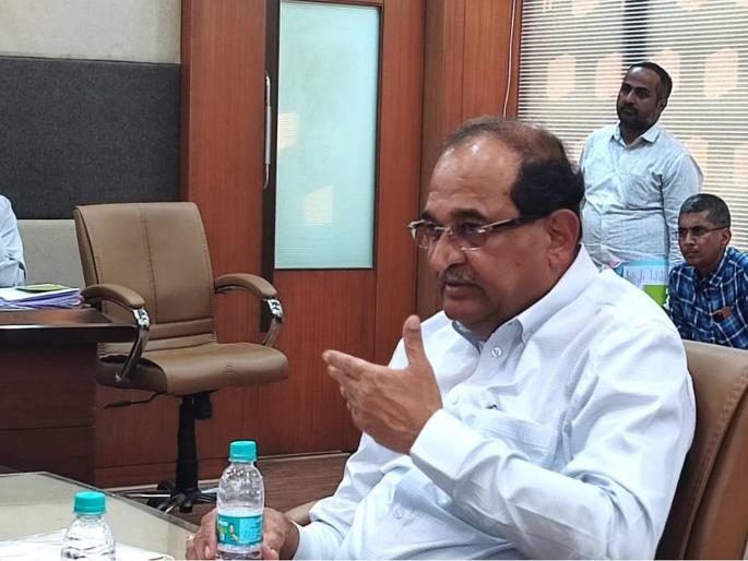 Parallel water channel to be completed before solapur municipal elections; The assurance of the guardian minister vikhe patil | समांतर जलवाहिनी मनपा निवडणुकीपूर्वी पूर्ण करू; पालकमंत्र्यांचे आश्वासन Parallel water channel to be completed before solapur municipal elections; The assurance of the guardian minister vikhe patil | समांतर जलवाहिनी मनपा निवडणुकीपूर्वी पूर्ण करू; पालकमंत्र्यांचे आश्वासन