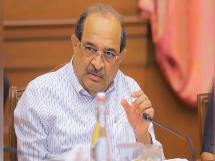 Statement I made on farmer loan waiver was distorted Says Radhakrishna Vikhe Patil | विधानाचा विरोधकांकडून विपर्यास केल्याचा विखेंचा खुलासा; म्हणाले, 'आता राजीनामा मागण्याची फॅशन'