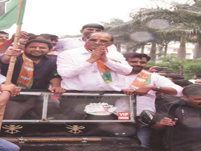 Seven-week term Won by the most votes | विखेंची आमदारकीची सप्तपदी; सर्वाधिक मतांनी विजयी Seven-week term Won by the most votes | विखेंची आमदारकीची सप्तपदी; सर्वाधिक मतांनी विजयी