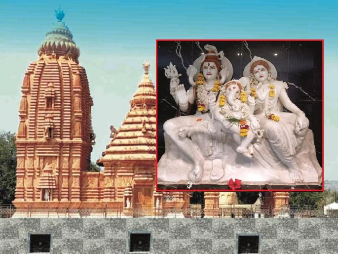 Shiv Shankar, vision of Bal Ganesha on the lap of Parvati | शिवशंकर,पार्वतीच्या मांडीवर बालगणेशाचे दर्शन; राधा मुकुंद युगल सरकार मंदिरात भाविकांची रीघ Shiv Shankar, vision of Bal Ganesha on the lap of Parvati | शिवशंकर,पार्वतीच्या मांडीवर बालगणेशाचे दर्शन; राधा मुकुंद युगल सरकार मंदिरात भाविकांची रीघ