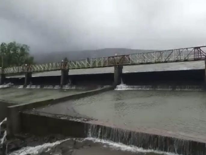 Heavy rainfall in dam area Kolhapur District; The automatic gates of Radhanagari dam will open any moment | कोल्हापूर: धरण क्षेत्रात पावसाचा जोर कायम; राधानगरीचे स्वयंचलित दरवाजे कोणत्याही क्षणी उघडणार