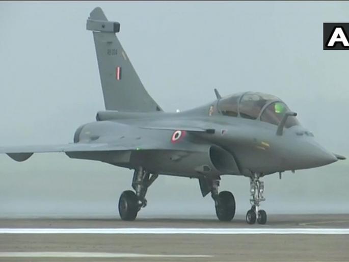 Rafale fighter jets inducted in indian air force at ambala air base | VIDEO: बलसागर भारत होवो! राफेलचा हवाई दलात समावेश; भारताचं सामर्थ्य वाढलं Rafale fighter jets inducted in indian air force at ambala air base | VIDEO: बलसागर भारत होवो! राफेलचा हवाई दलात समावेश; भारताचं सामर्थ्य वाढलं
