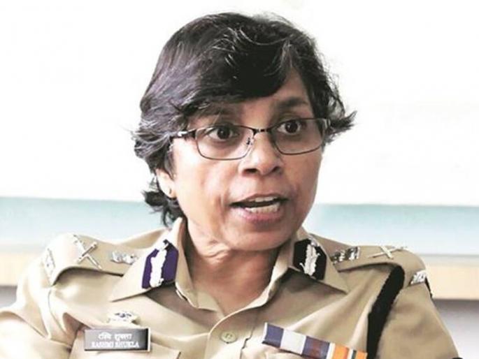 Rashmi Shukla: Phone tapping at the behest of Maharashtra government; Rashmi Shukla's lawyer told in high court | Rashmi Shukla: फोन टॅपिंग महाराष्ट्र सरकारच्या सांगण्यावरून; रश्मी शुक्लांचा न्यायालयात मोठा गौप्यस्फोट Rashmi Shukla: Phone tapping at the behest of Maharashtra government; Rashmi Shukla's lawyer told in high court | Rashmi Shukla: फोन टॅपिंग महाराष्ट्र सरकारच्या सांगण्यावरून; रश्मी शुक्लांचा न्यायालयात मोठा गौप्यस्फोट