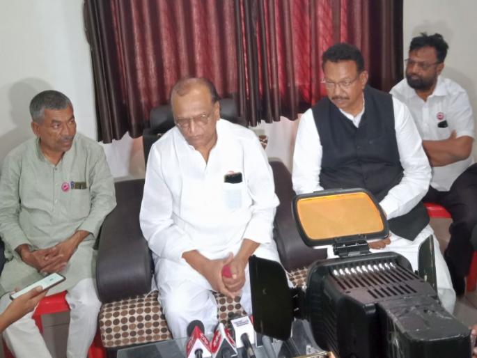 Whether the government decision to tweet is a matter of mind; Raghunath Patil's question | ट्वीट करायला शासन निर्णय मन की बात आहे का ; रघुनाथदादा पाटील यांचा सवाल