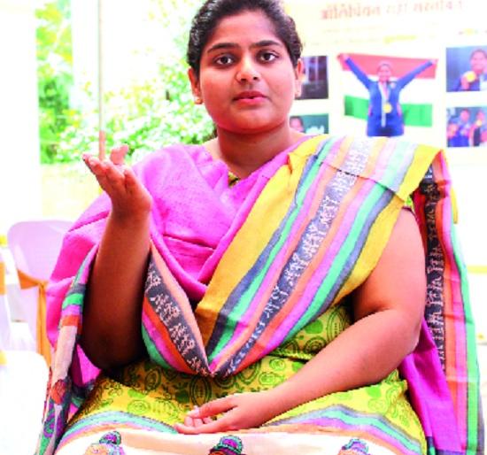 World champion Rahi Sarnobat, a medalist-medalist, needed to score an accurate goal | अचूक लक्ष्य भेदण्यासाठी संयम आवश्यक-सुवर्णपदक विजेती आंतरराष्ट्रीय नेमबाज राही सरनोबत