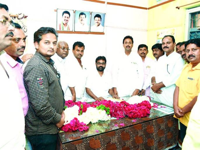 Take the development of market committee along with all the factors - Rahul Bondre | सर्व घटकांना सोबत घेऊन बाजार समितीचा विकास साधावा - राहुल बोंद्रे