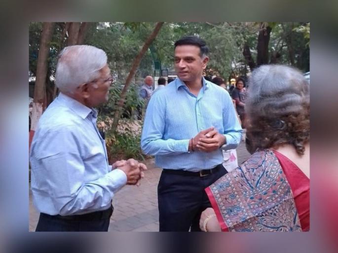 Even the mother did not know and suddenly the former cricketer Rahul Dravid appeared! | Rahul Dravid: आईलाही माहित नव्हतं अन् अचानक अवतरला माजी क्रिकेटपटू राहुल द्रविड! Even the mother did not know and suddenly the former cricketer Rahul Dravid appeared! | Rahul Dravid: आईलाही माहित नव्हतं अन् अचानक अवतरला माजी क्रिकेटपटू राहुल द्रविड!