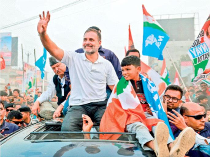 Conspiracy to end reservation, Rahul Gandhi's allegation | आरक्षण संपविण्याचे कारस्थान, राहुल गांधी यांचा आरोप Conspiracy to end reservation, Rahul Gandhi's allegation | आरक्षण संपविण्याचे कारस्थान, राहुल गांधी यांचा आरोप