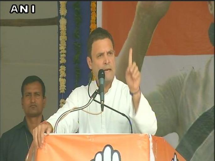 Modi helped to bring benefits to industrialists - Rahul Gandhi | उद्योजकांना फायदा पोहोचवण्यासाठी मोदींनी घेतली 'गब्बर सिंग'ची मदत - राहुल गांधी Modi helped to bring benefits to industrialists - Rahul Gandhi | उद्योजकांना फायदा पोहोचवण्यासाठी मोदींनी घेतली 'गब्बर सिंग'ची मदत - राहुल गांधी