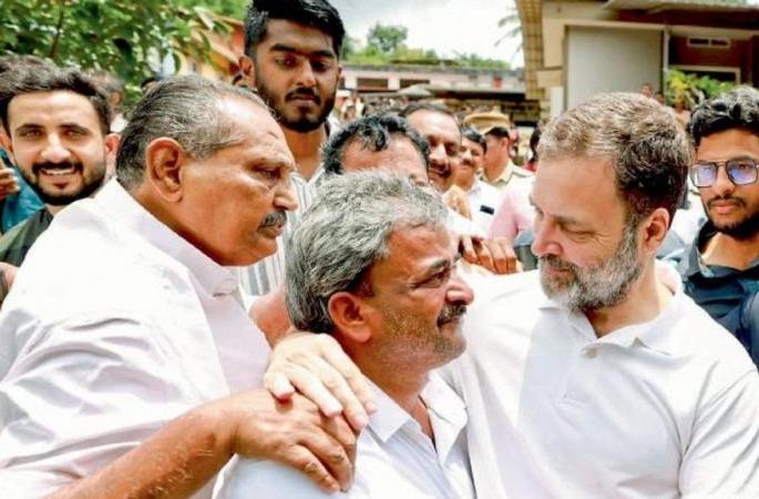 why deny tribals the status of owner by confining them to the forest asked rahul gandhi | आदिवासींना जंगलापुरते मर्यादित ठेवून मालकाचा दर्जा का नाकारता?: राहुल गांधी why deny tribals the status of owner by confining them to the forest asked rahul gandhi | आदिवासींना जंगलापुरते मर्यादित ठेवून मालकाचा दर्जा का नाकारता?: राहुल गांधी