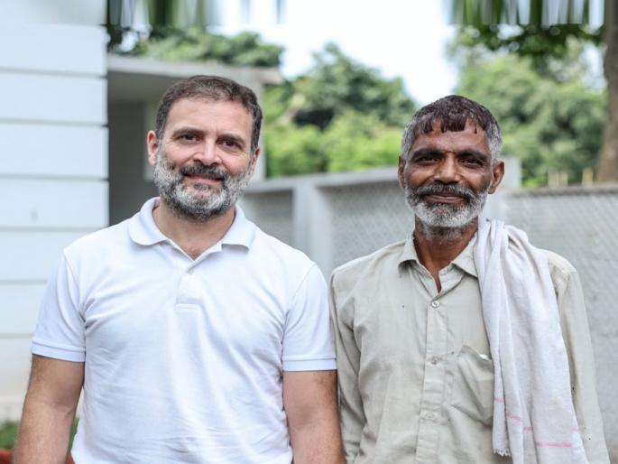 rahul gandhi meet vegetable seller rameshwar and chats on various topics | भाजीविक्रेता रामेश्वरबरोबर राहुल गांधी यांनी केले भोजन; विविध विषयांवर रंगल्या गप्पा rahul gandhi meet vegetable seller rameshwar and chats on various topics | भाजीविक्रेता रामेश्वरबरोबर राहुल गांधी यांनी केले भोजन; विविध विषयांवर रंगल्या गप्पा