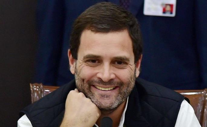 Watchman's 100 percent thief; Rahul Gandhi's surname in Karnataka | चौकीदार शतप्रतिशत चोर; राहुल गांधी यांचे कर्नाटकात टीकास्त्र Watchman's 100 percent thief; Rahul Gandhi's surname in Karnataka | चौकीदार शतप्रतिशत चोर; राहुल गांधी यांचे कर्नाटकात टीकास्त्र