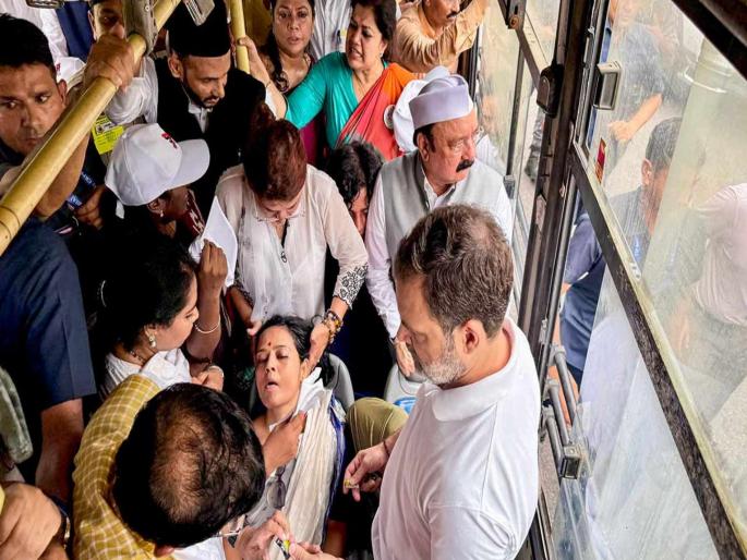 Opposition unites against Election Commission vote rigging 300 MPs stage a grand march against the Commission | 'मतचोरी' विरोधात विरोधक एकवटले; ३०० खासदारांचा आयोगावर महामोर्चा, 'इंडिया' आघाडीची एकी, 'आप'ही सामील Opposition unites against Election Commission vote rigging 300 MPs stage a grand march against the Commission | 'मतचोरी' विरोधात विरोधक एकवटले; ३०० खासदारांचा आयोगावर महामोर्चा, 'इंडिया' आघाडीची एकी, 'आप'ही सामील