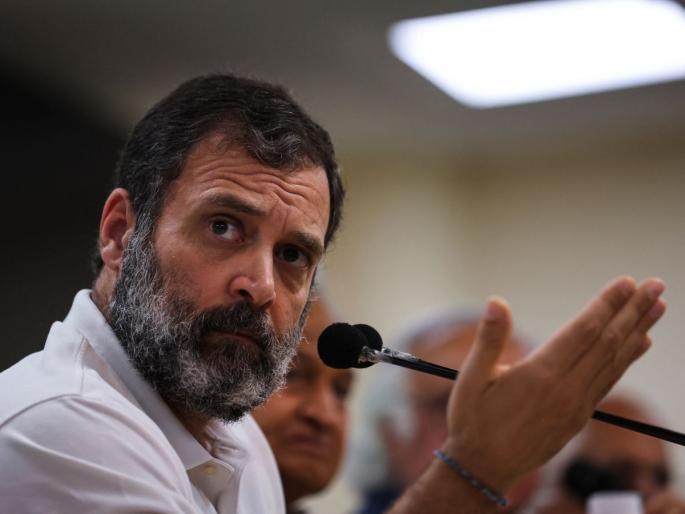 Manipur lit, they laugh in Parliament; Rahul Gandhi criticizes the rulers; Indian Army will stop the violence | मणिपूर पेटलेले, ते संसदेत हसतात; राहुल गांधी यांची सत्ताधाऱ्यांवर टीका; भारतीय सैन्य हिंसाचार थांबवेल Manipur lit, they laugh in Parliament; Rahul Gandhi criticizes the rulers; Indian Army will stop the violence | मणिपूर पेटलेले, ते संसदेत हसतात; राहुल गांधी यांची सत्ताधाऱ्यांवर टीका; भारतीय सैन्य हिंसाचार थांबवेल