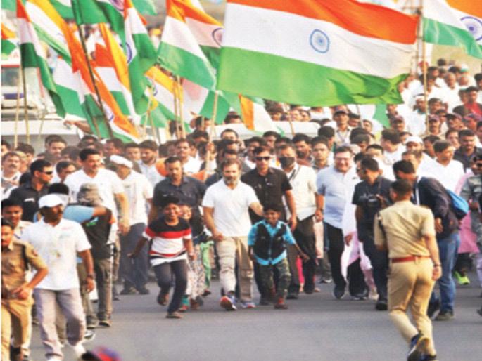 The alternative of 'Bharat Jodo' is due to suppressing the voice, Kalamanuri Rahul Gandhi's criticism of the government | आवाज दाबल्यामुळेच ‘भारत जोडो’चा पर्याय, कळमनुरीत राहुल गांधी यांची सरकारवर टीका