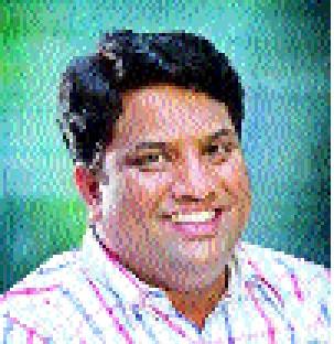 'Mahadik brand' hubbies again: Assembly preparations | ‘महाडिक ब्रँड’च्या कुबड्या पुन्हा चर्चेत : विधानसभेची तयारी 'Mahadik brand' hubbies again: Assembly preparations | ‘महाडिक ब्रँड’च्या कुबड्या पुन्हा चर्चेत : विधानसभेची तयारी