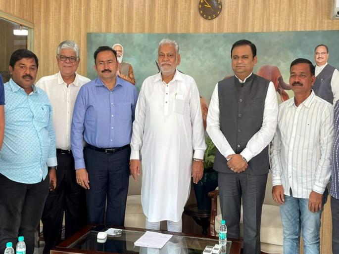 Assembly Speaker Rahul Narvekar met Union Fisheries Minister Parshottam Rupala | विधानसभा अध्यक्ष राहुल नार्वेकर यांनी घेतली केंद्रीय मत्स्यव्यवसाय मंत्री मंत्री परषोत्तम रुपाला यांची भेट 