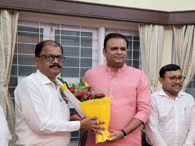 The government will not fall as Aditya Thackeray said; Assembly Speaker Rahul Narvekar said Descision on 31 december | आदित्य ठाकरेंनी म्हटले म्हणून सरकार पडणार नाही, 31 डिसेंबरपर्यंत निर्णय देणार; विधानसभा अध्यक्षांचा टोला The government will not fall as Aditya Thackeray said; Assembly Speaker Rahul Narvekar said Descision on 31 december | आदित्य ठाकरेंनी म्हटले म्हणून सरकार पडणार नाही, 31 डिसेंबरपर्यंत निर्णय देणार; विधानसभा अध्यक्षांचा टोला