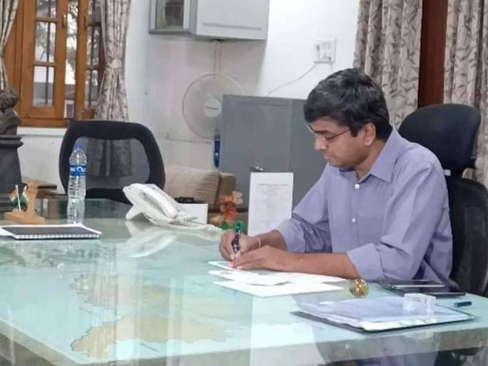 Balsnehi Award to District Collector Rahul Rekhawar; | जिल्हाधिकारी राहूल रेखावार यांना बालस्नेही पुरस्कार; मुंबईत आज वितरण Balsnehi Award to District Collector Rahul Rekhawar; | जिल्हाधिकारी राहूल रेखावार यांना बालस्नेही पुरस्कार; मुंबईत आज वितरण